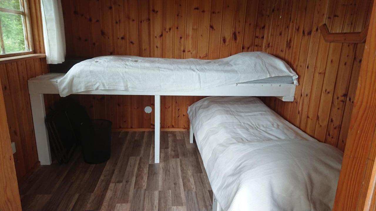 Liten Enklare Klimatsmart Stuga I Roslagen เอิสท์ฮัมมาร์ ภายนอก รูปภาพ